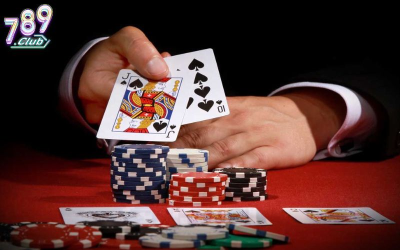 Trình tự một ván Poker tiêu chuẩn